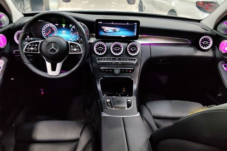 Used Mercedes-Benz C-Class 2019 Updated C 260 L Center Console