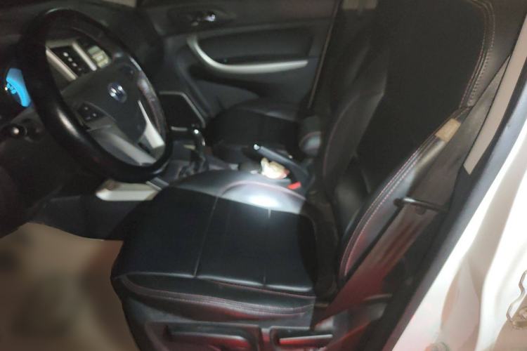 Used CHANGAN CS35 2014 1.6L Manual Luxury Navigation Model China IV Standard
