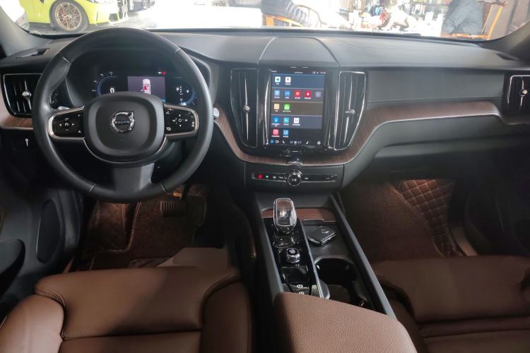 Used Volvo XC60 2022 B5 4x4 Smart Luxury Edition