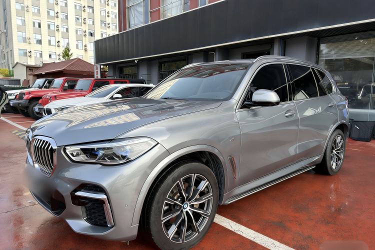 Used BMW X5 2022 Restyled xDrive 30Li Luxury Version M Sport Package
