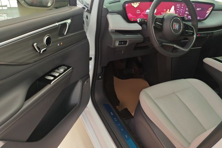 Used Buick GL8 2025 Lu Zun Deluxe Edition