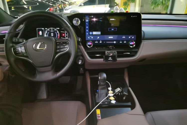 Used Lexus ES 2025 200 Premium Edition
