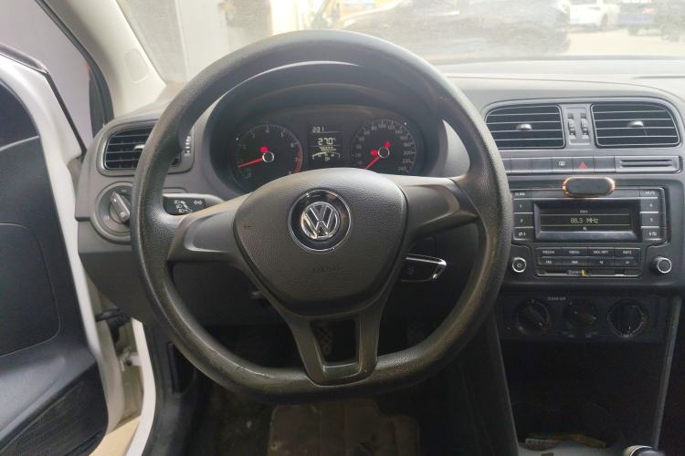 Used Volkswagen Polo 2016 1.4L Manual Fashion Model
