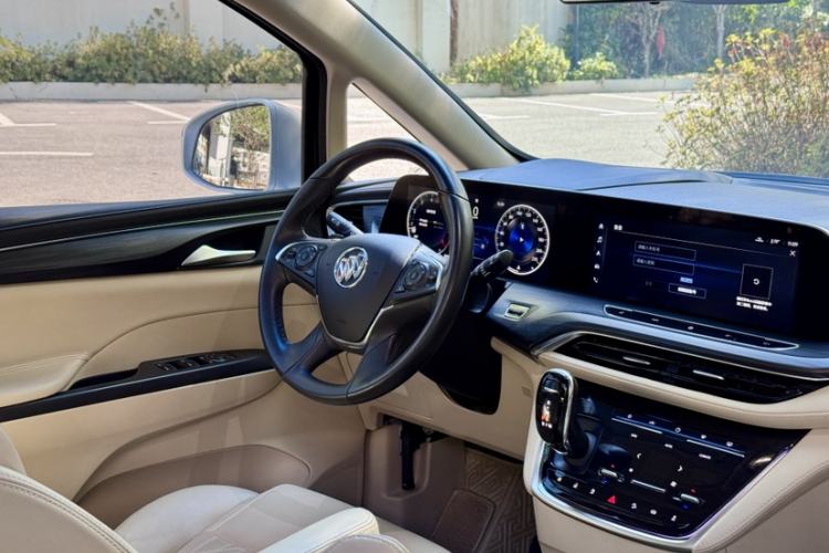 Used Buick GL8 2023 ES Lu Zun Luxury Model Interior 3