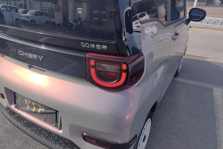 Used Chery QQ Ice Cream 2024 Youth Edition 205km Milkshake Right Rear Taillight