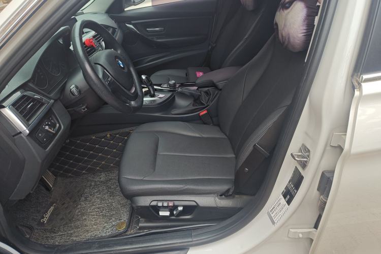 Used BMW 3 Series 2017 320Li Fashion Model Left Front Seat