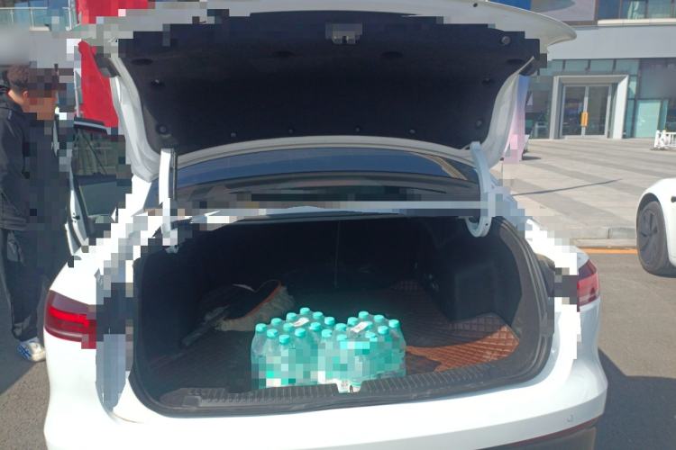 Used Roewe D6 2025 450km Deluxe Edition
