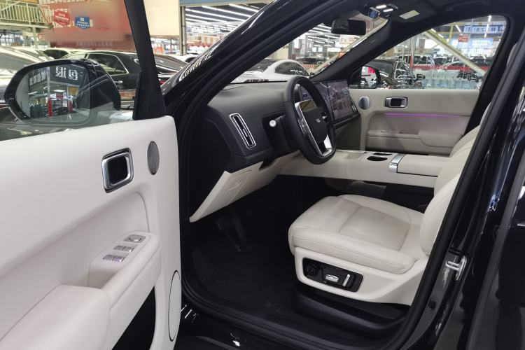 Used Li Auto L8 2023 Pro Model
