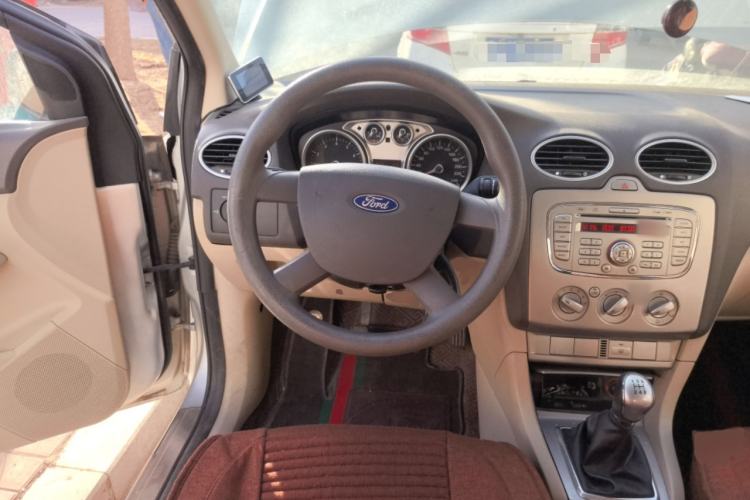 Used Ford Focus 2011 Sedan 1.8L Manual Comfort Model
