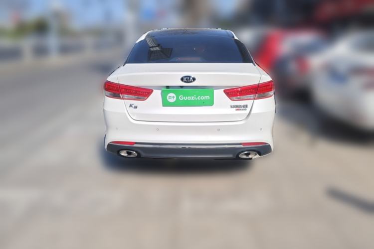 Used Kia K5 2017 2.0L Automatic 15th Anniversary Special Edition LUX
