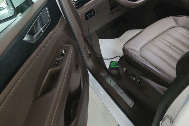 Used Volkswagen Viloran 2024 330TSI Luxury Edition Driver Seat