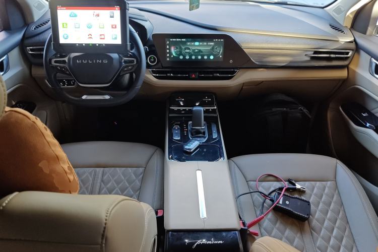 Used Wuling Victory 2023 2.0L DHT Deluxe Edition
