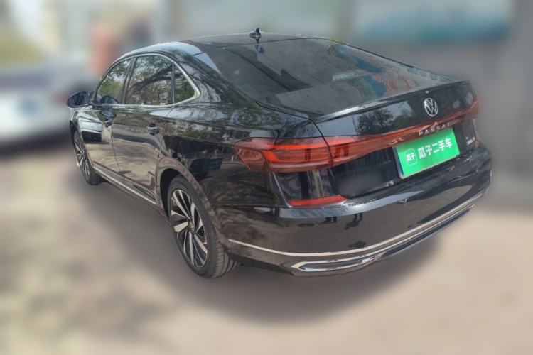 Used Volkswagen Passat 2025 Premium Version 380TSI Dragon Edition Rear Left 45 Deg