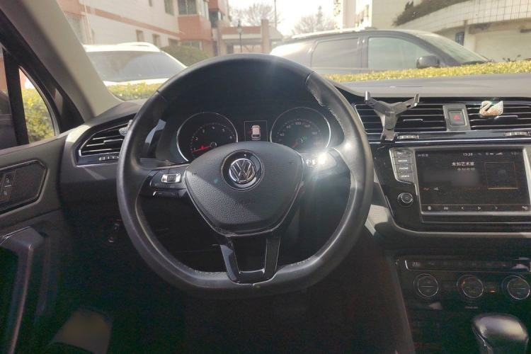 Used Volkswagen Tiguan L 2017 380TSI Automatic All-Wheel-Drive Flagship Edition