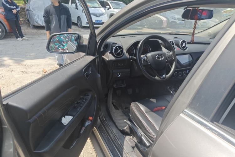 Used Soueast DX3 2018 1.5L Manual Luxury Model Driver Seat