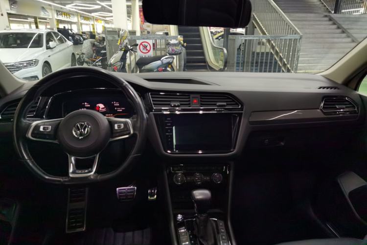 Used Volkswagen Tiguan L 2019 Restyled 330TSI Automatic Two-Wheel Drive R-Line Flagship Version China VI Standard