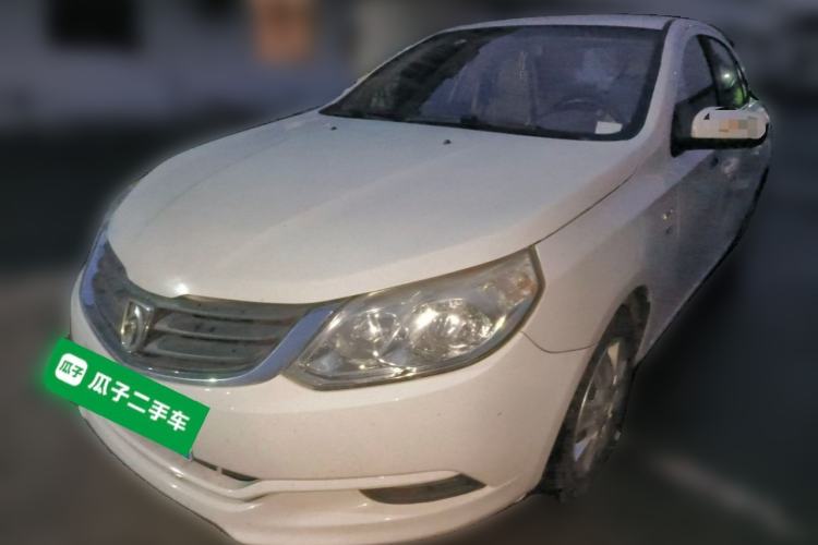 Used Baojun 630 2013 1.5L manual standard version