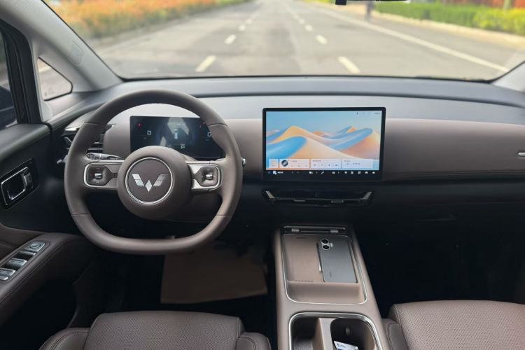 Used Wuling Starlight 730 2025 Model Pure Electric 500km Luxury Edition