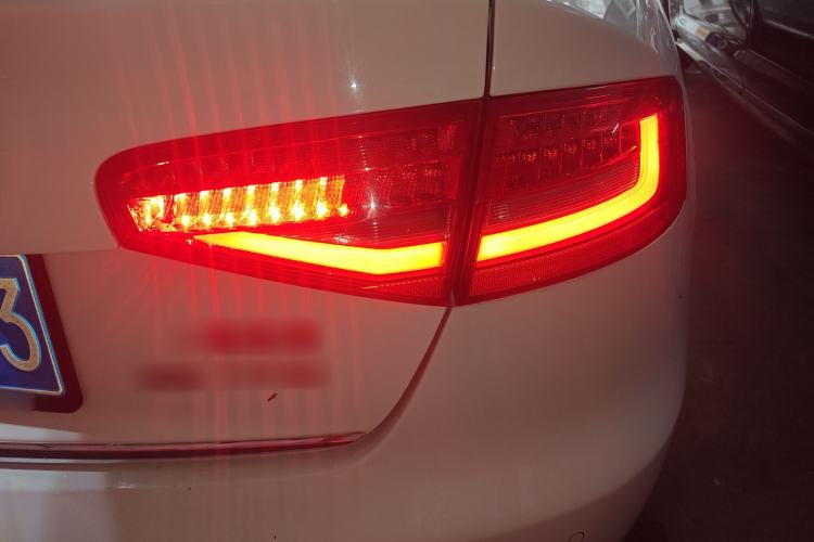 Used Audi A4L 2013 35 TFSI Automatic Comfort Model Right Rear Taillight
