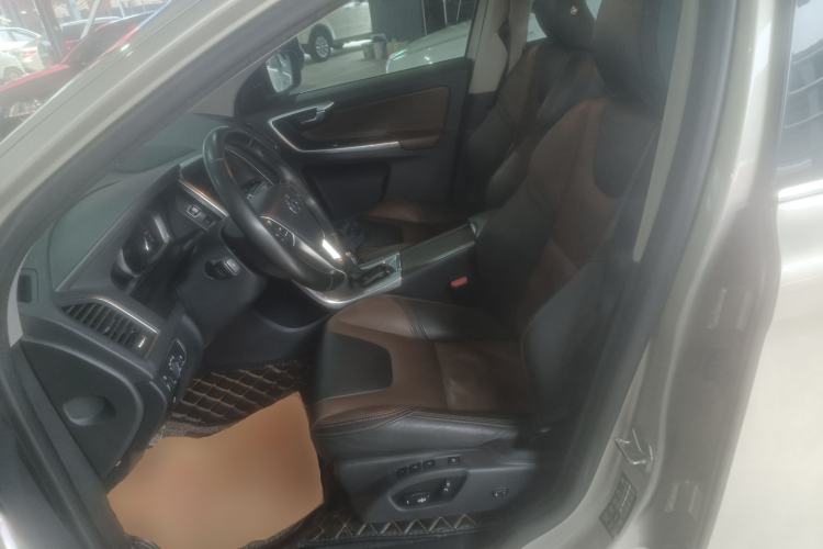 Used Volvo XC60 2017 T5 AWD Smart Upgrade Edition