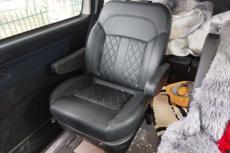 Used FORTHING Lingzhi 2022 Striving Version M5L 1.6L Luxury 7-Seater
