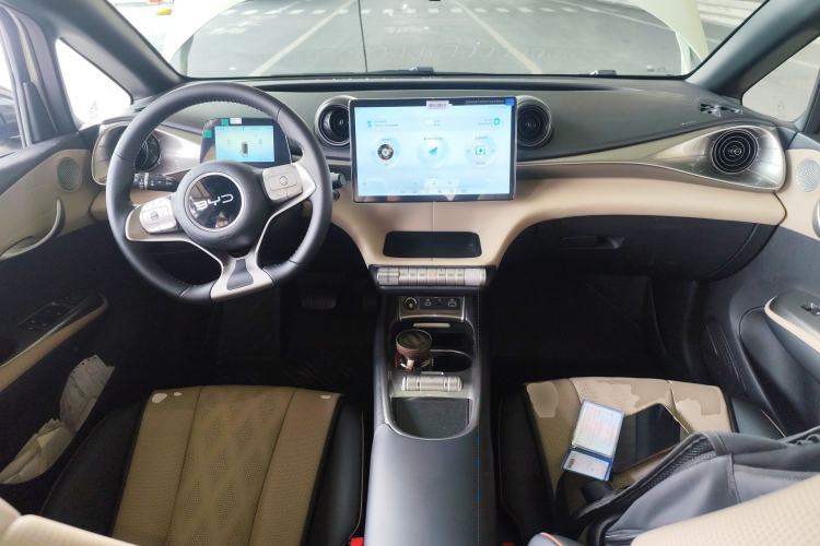 Used BYD Dolphin 2025 420km Free Edition
