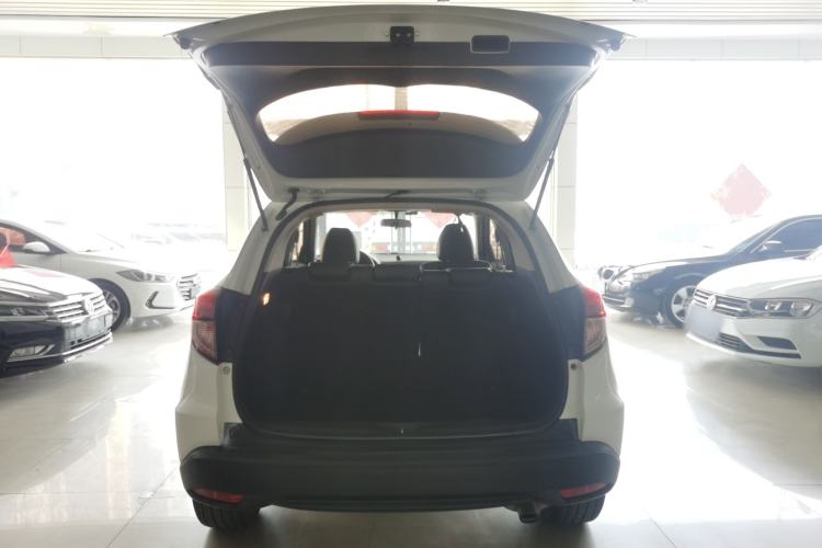 Used Honda Vezel 2016 1.8L CVT Front-Wheel Drive Pioneer Edition
