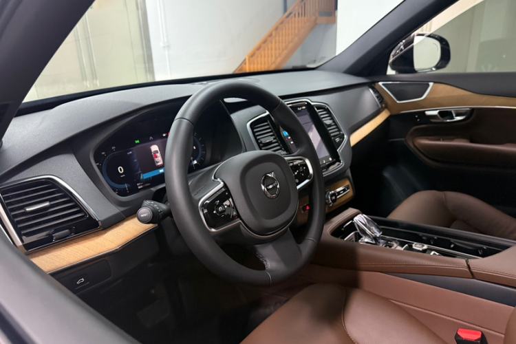 Used Volvo XC90 2024 B6 Zhiyi Luxury 7-Seater
