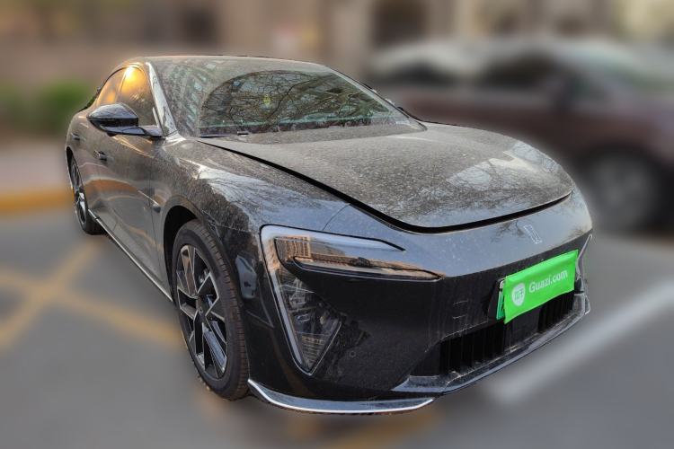 Used Avatr 06 2025 Pro All-Electric Version Front Right 45 Deg