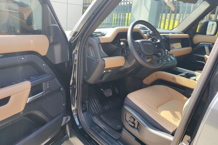 Used Land Rover Defender 2025 110 3.0T P400 Dark Edition Driver Seat