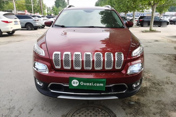 Used Jeep Cherokee 2016 2.4L Professional Smart Version Front