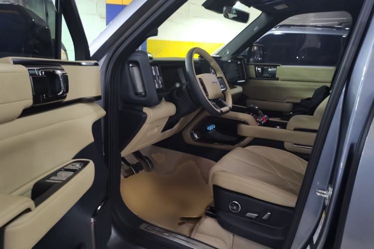 Used Formula Leopard Leopard 5 2023 Explore Edition