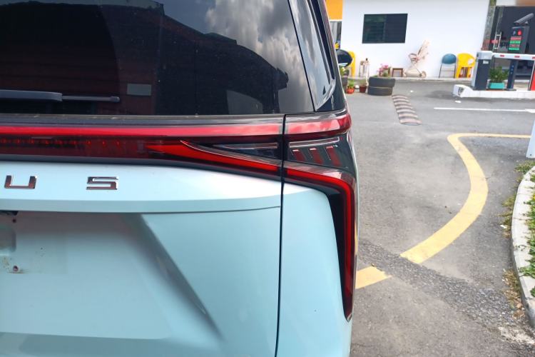 Used SAIC MAXUS Dajia 9 2022 Long-Range High-Mountain Six-Seater Version
