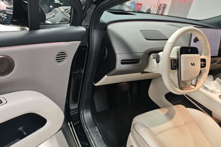 Used Li Auto i6 2025 Model Two-Wheel-Drive Standard Type Driver Seat