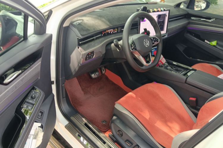 Used Volkswagen ID.7 VIZZION 2024 First Edition Driver Seat