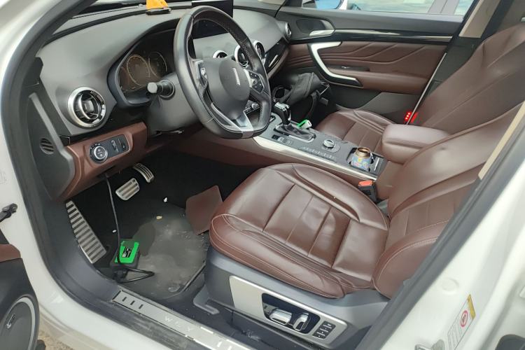 Used Wey VV7 2017 2.0T Ultra-Luxury Version
