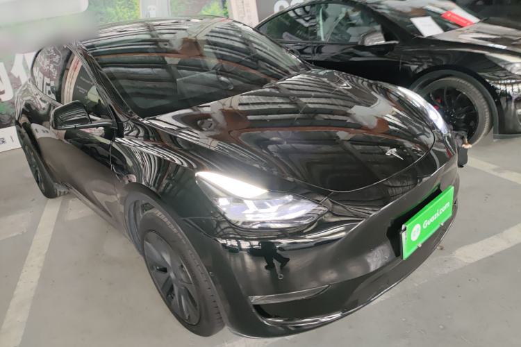 Used Tesla Model Y 2023 Long-Range All-Wheel-Drive Version