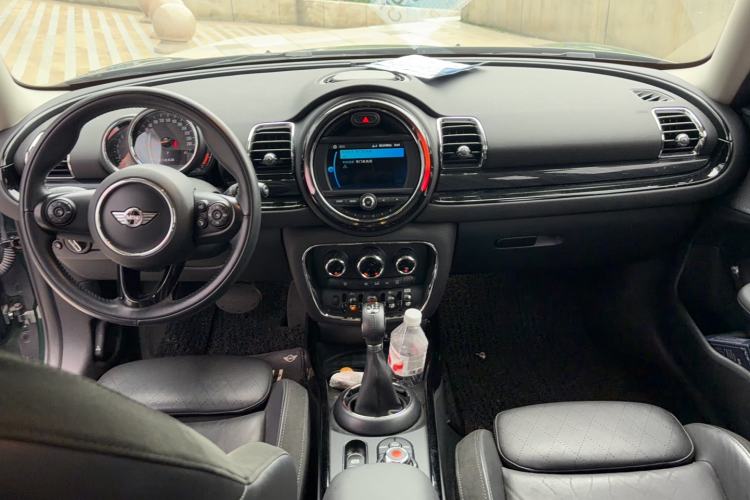 Used MINI Clubman 2016 Revised Version 1.5T COOPER Connoisseur Edition Center Console