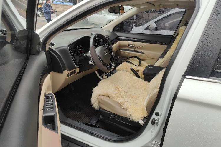 Used Mitsubishi Outlander 2016 2.4L 4x4 Elite Edition 5 Seats
