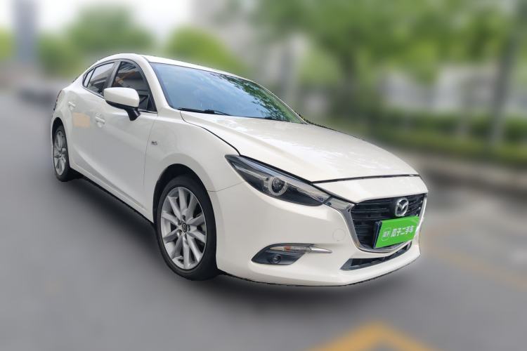 Used Mazda 3 Axela 2019 Cloud-Controlled Version Sedan 2.0L Automatic Luxury Trim China VI Standard Front Right 45 Deg