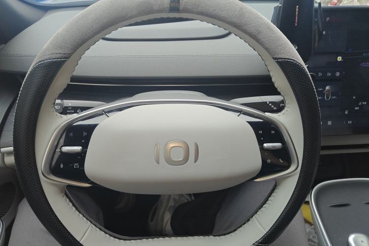 Used CHANGAN NEVO A07 2025 All-Electric "True Fragrance" Edition 710-Mile Long-Range Version Steering Wheel