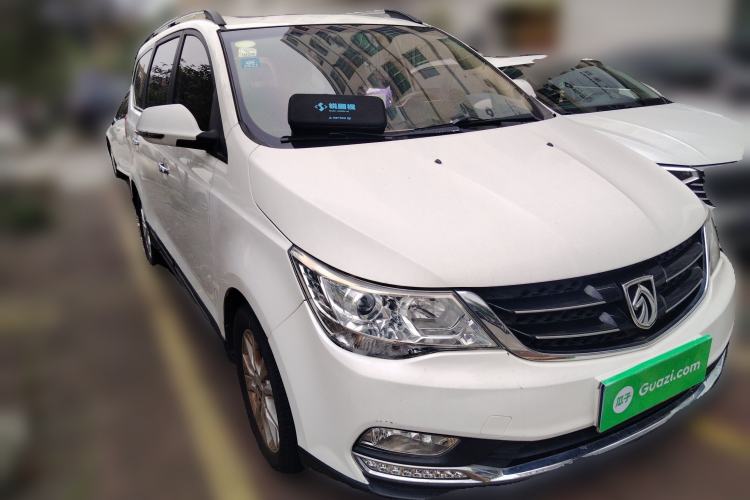 Used Baojun 730 2016 1.8L iAMT Luxury Model 7 Seats Front Right 45 Deg