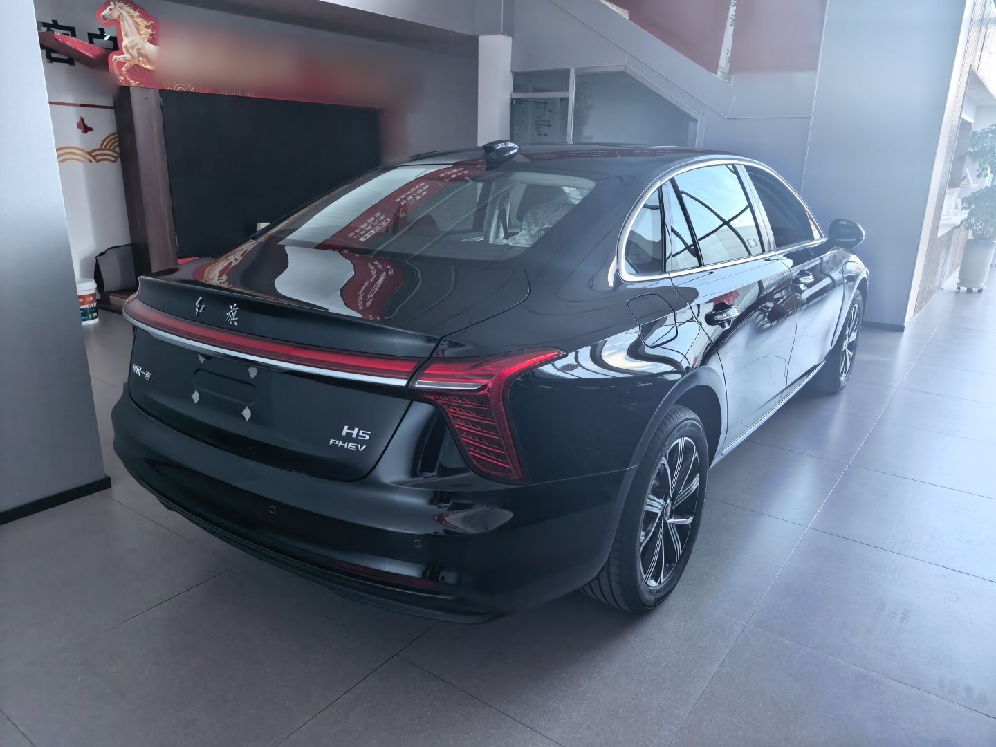Hongqi H5 PHEV 2025 130 Super Hybrid Version — снимка 5