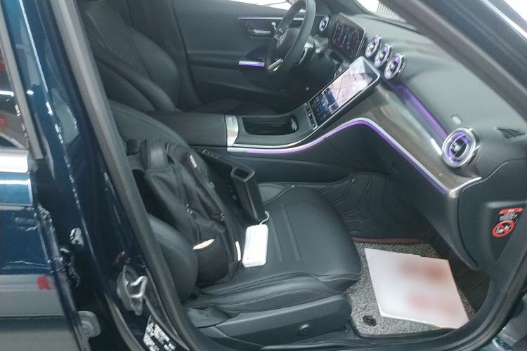 Used Mercedes-Benz C-Class 2024 Restyled C-Class 260 L Sport Edition Right Front Seat