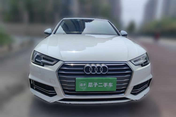 Used Audi A4L 2018 30th Anniversary Edition 40 TFSI Fashion Model
