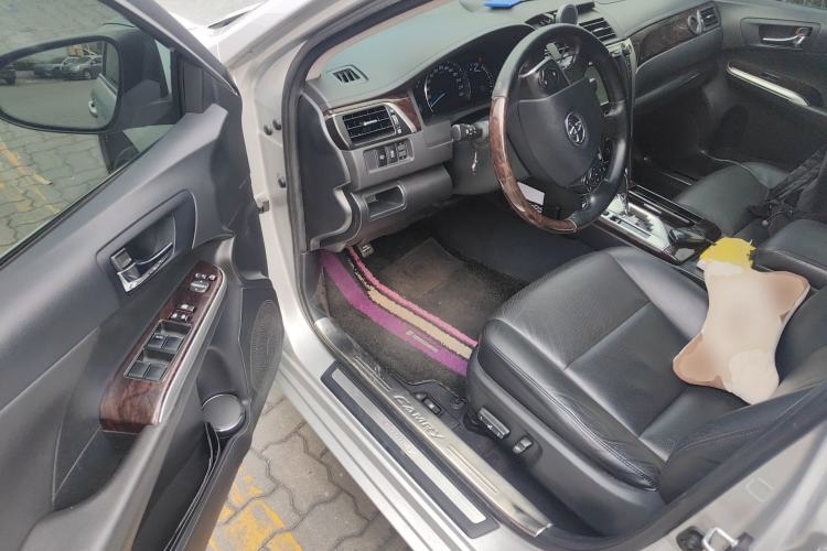 Used Toyota Camry 2015 2.5G Luxury Navigation Edition Driver Seat