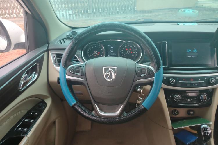 Used Baojun 730 2016 1.5T Manual Luxury Edition 7 Seats