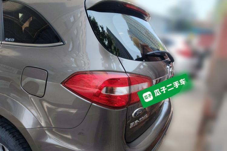 Used JMC Yusheng S350 2016 2.4T Automatic 2WD Diesel Luxury 5-Seater
