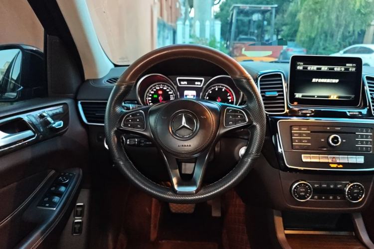 Used Mercedes-Benz GLS 2018 Refreshed GLS 400 4MATIC Dynamic Edition Steering Wheel