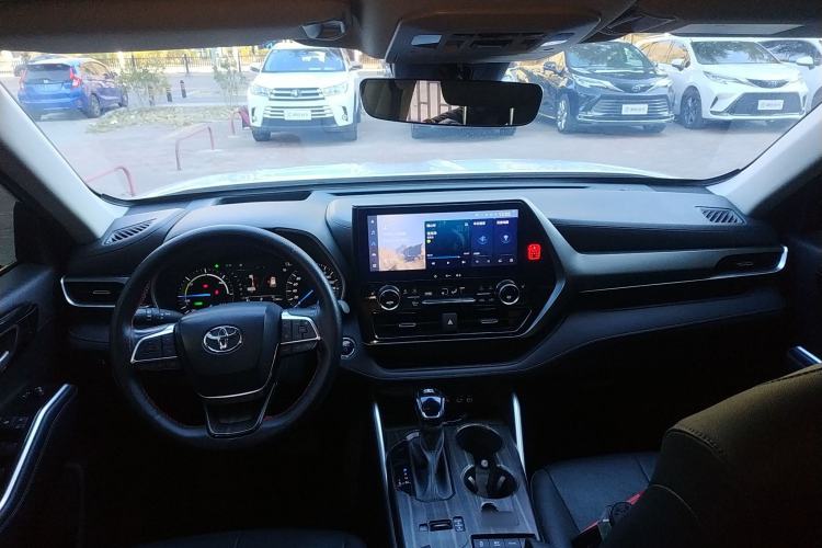 Used Toyota Highlander 2023 2.5L Smart Electric Hybrid Dual-Engine Four-Wheel Drive Prestige Version – 7 Seats
